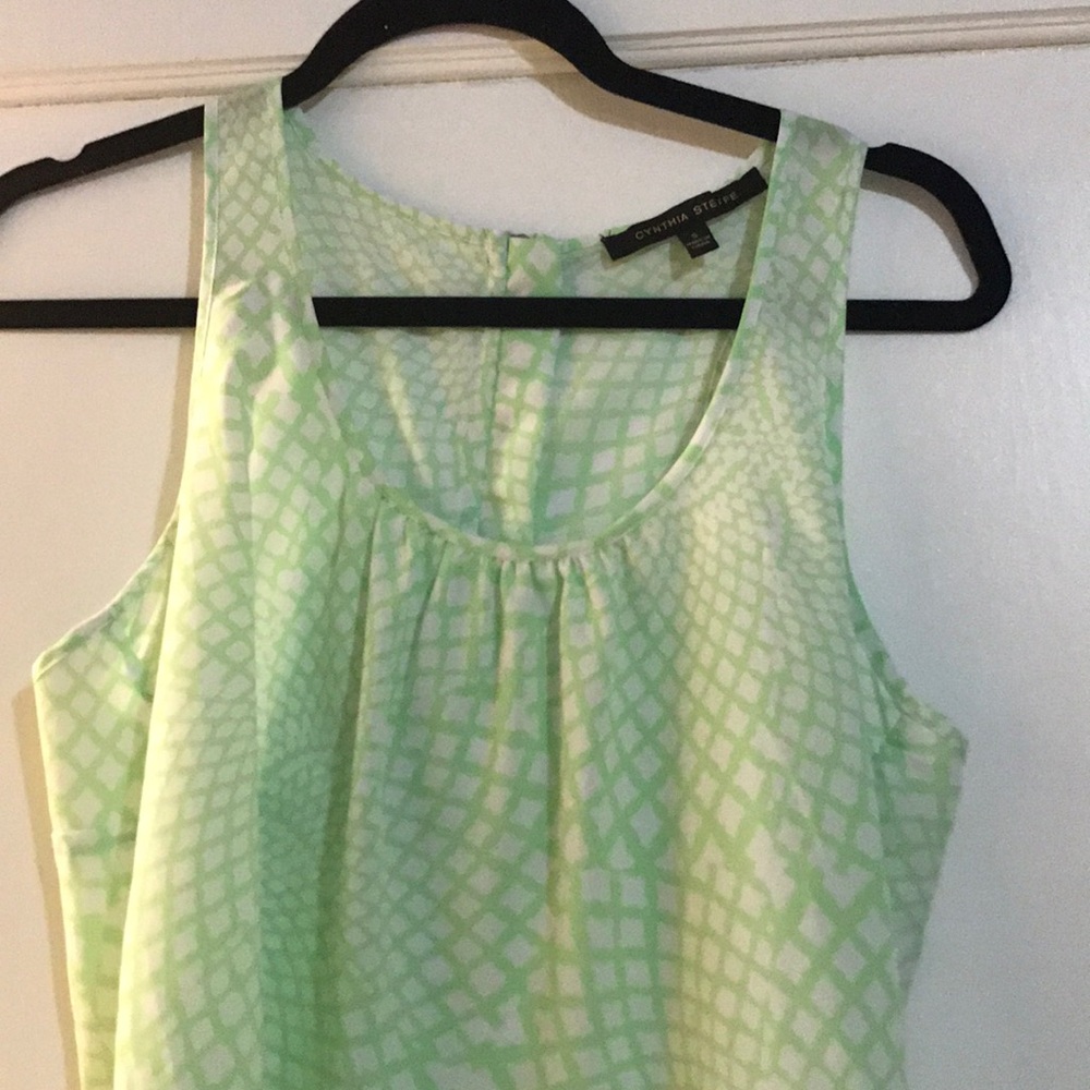 Green and white tank
